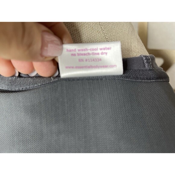 New Essential Bodywear EBW FIT Defined Hooded Yoga Jacket  Women Gray L Large - Picture 6 of 8
